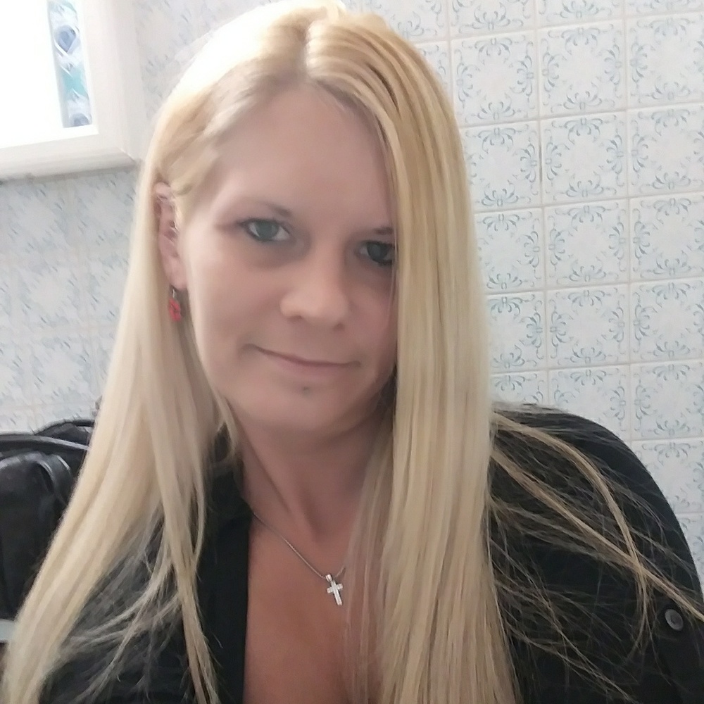 Meet your Posher, Holly